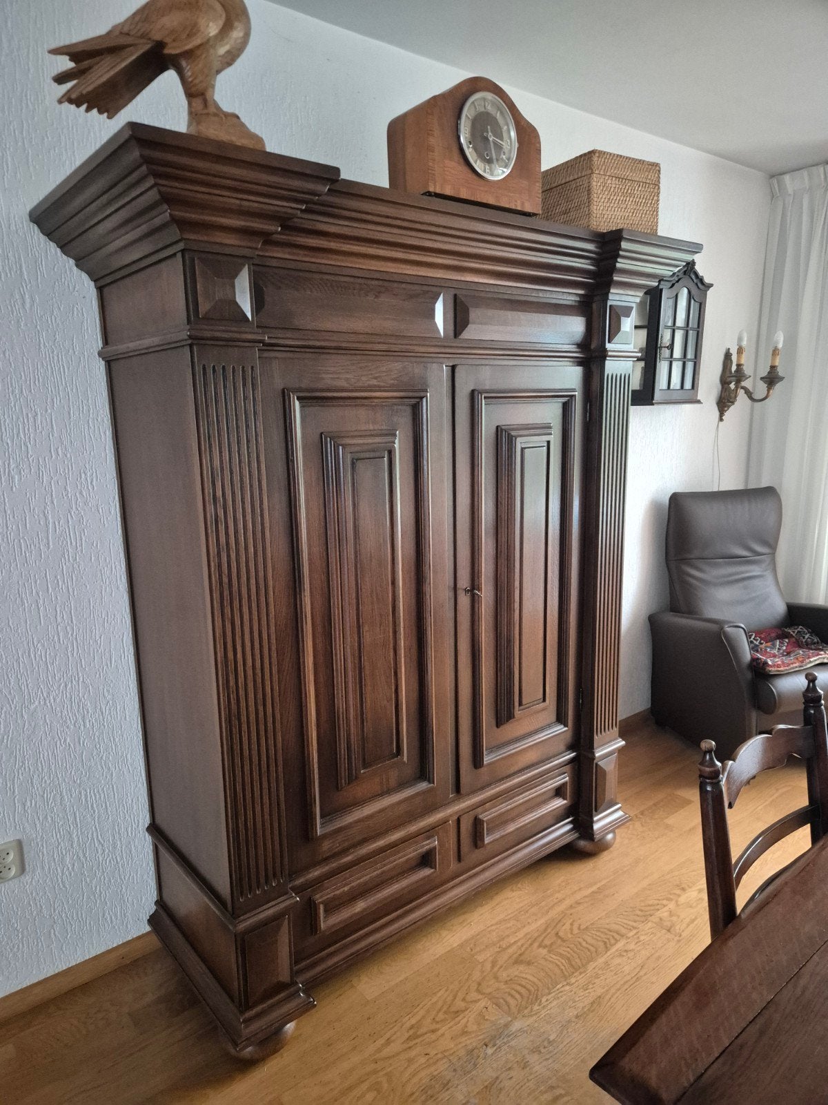 Antieke massief houten kast, Ophalen