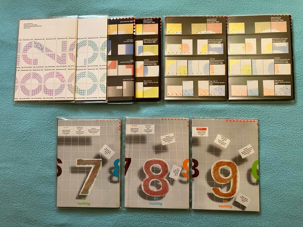 Jaarcollectie postzegels Nederland 1982 t/m 1989, Postzegels en Munten, Verzenden, Nederland
