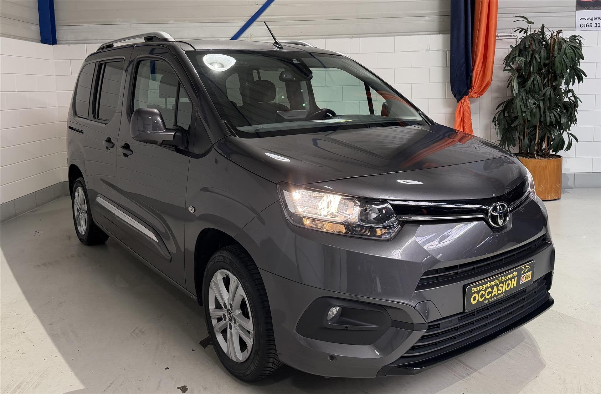 Toyota Proace City Verso 1.2T, Camera, Cruise, Cool edition, Keurmerk '100% Onderhouden', Dealer onderhouden, Stof, Gebruikt