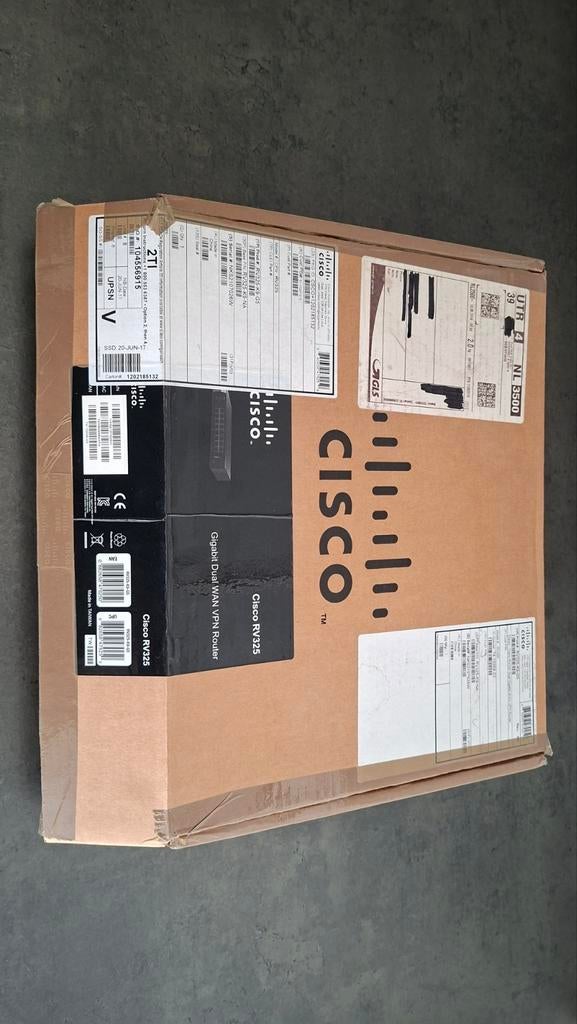 Cisco RV325 Gigabit Dual WAN VPN Router (oud model), Ophalen of Verzenden