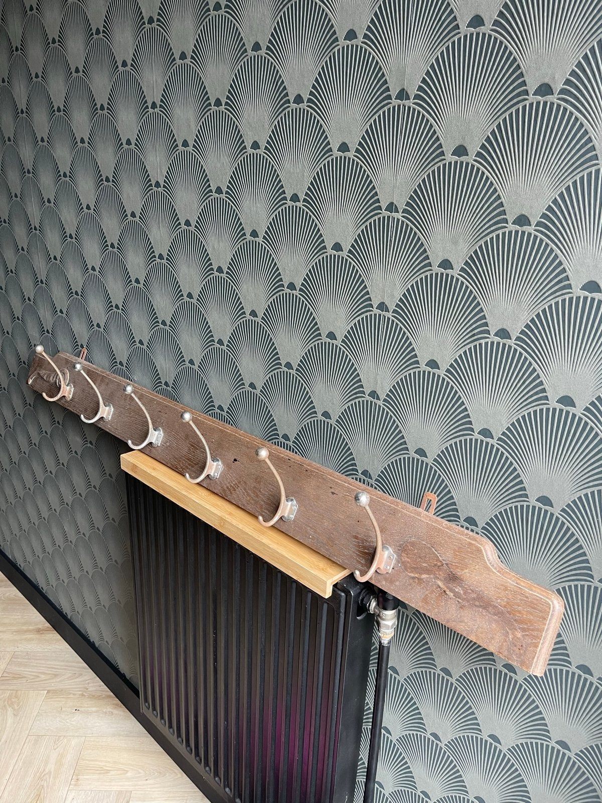 Antieke boeren kapstok - 1.40m breed, Huis en Inrichting, Woonaccessoires | Kapstokken, Gebruikt, Minder dan 100 cm, Hout, Ophalen