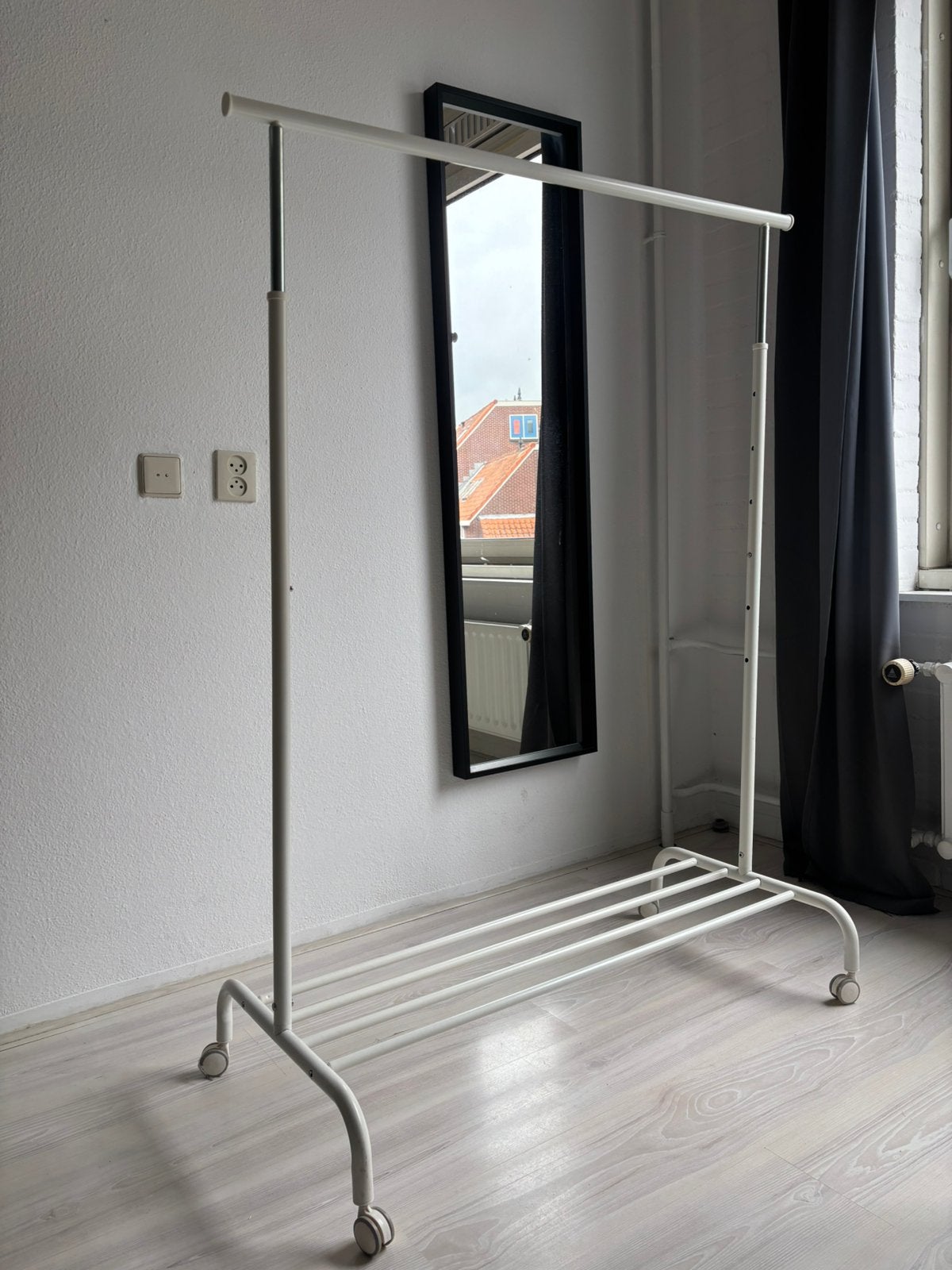 Kledingrek ikea, Kleding | Dames, Ophalen, Zo goed als nieuw
