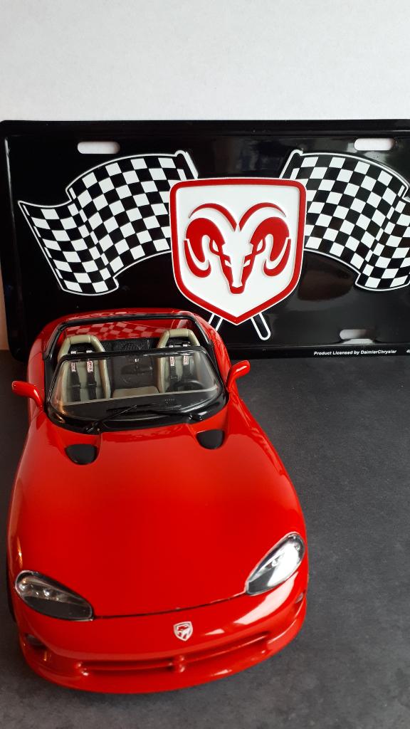 Dodge viper 1:18, Ophalen of Verzenden, Zo goed als nieuw, Auto, Bburago
