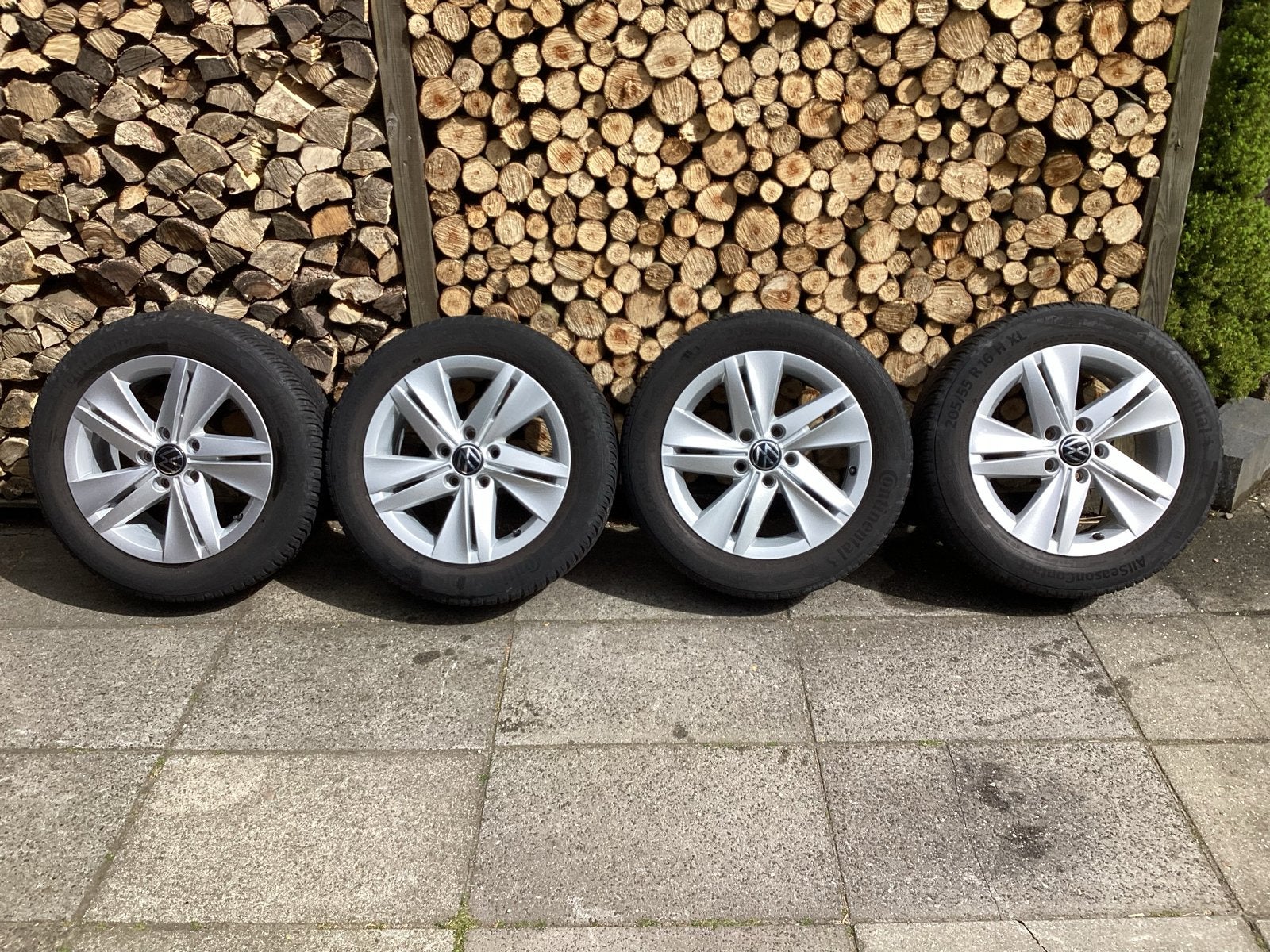 Golf 8  R16 velgen met allseason banden schade vrij., Auto diversen, Ophalen