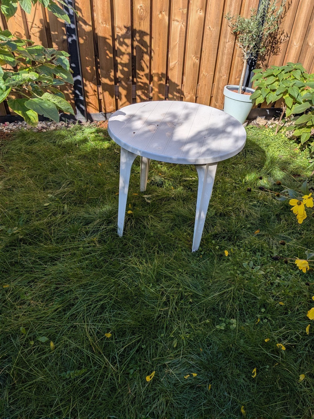 Witte plastic tuintafel, 80 cm, Ophalen, Gebruikt, Rond, Plastic