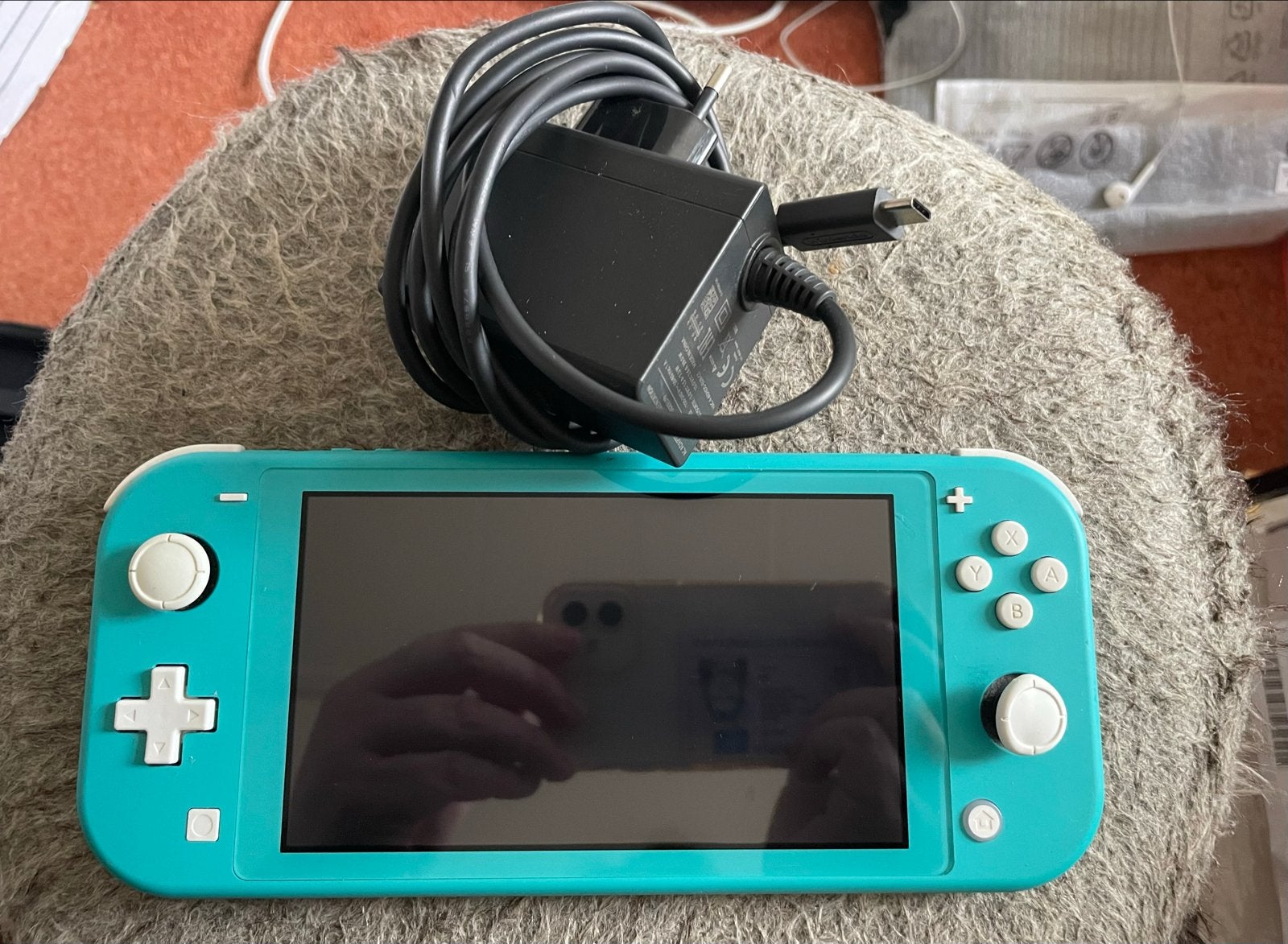 Nintendo Switch Lite Turquoise met oplader en hoes, Ophalen, Gebruikt, Zonder controller, Switch Original