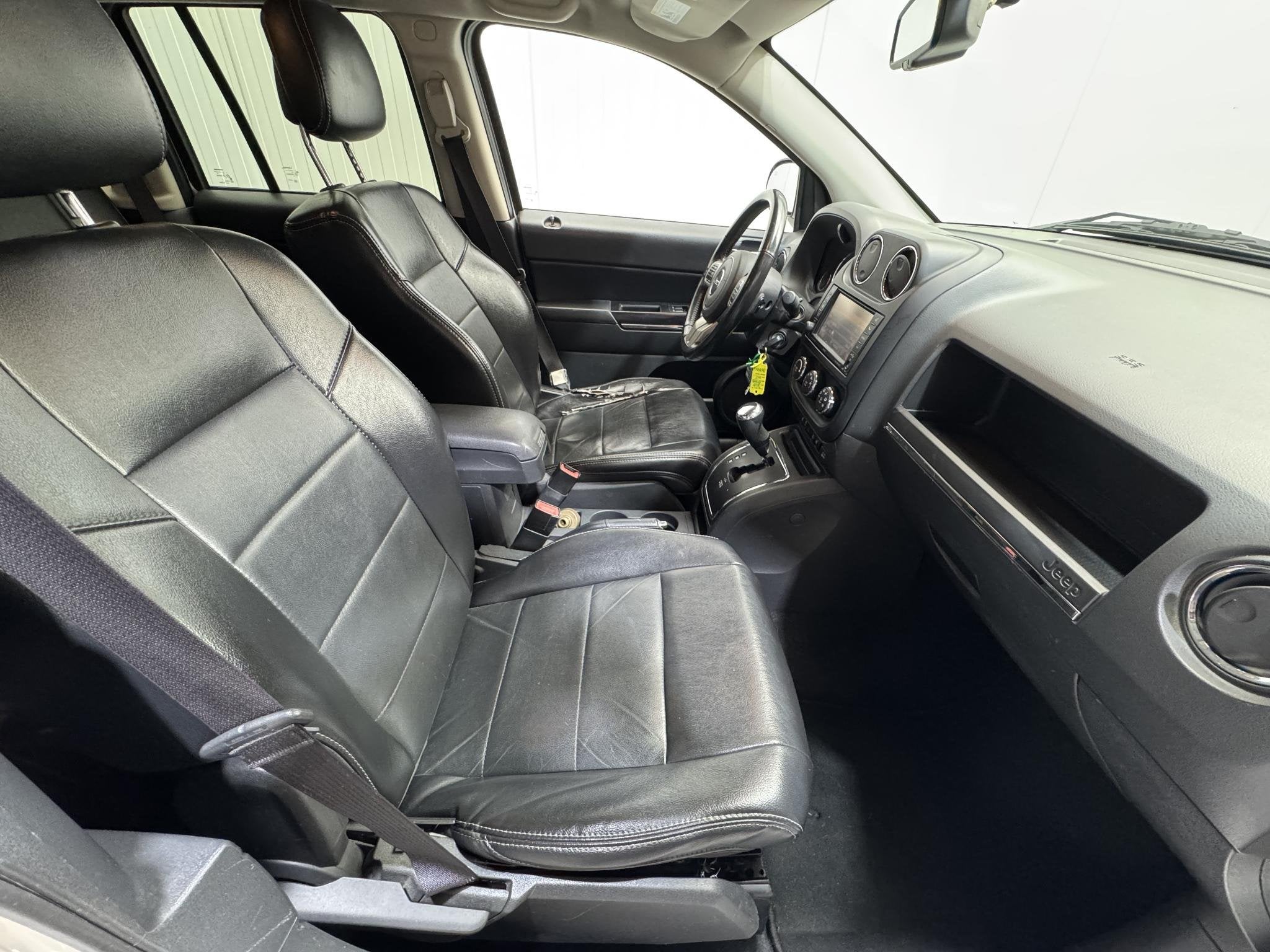 Foto 25 van Jeep Compass 2.4 Limited 4WD BAK KAPOT! MOTOR 100%