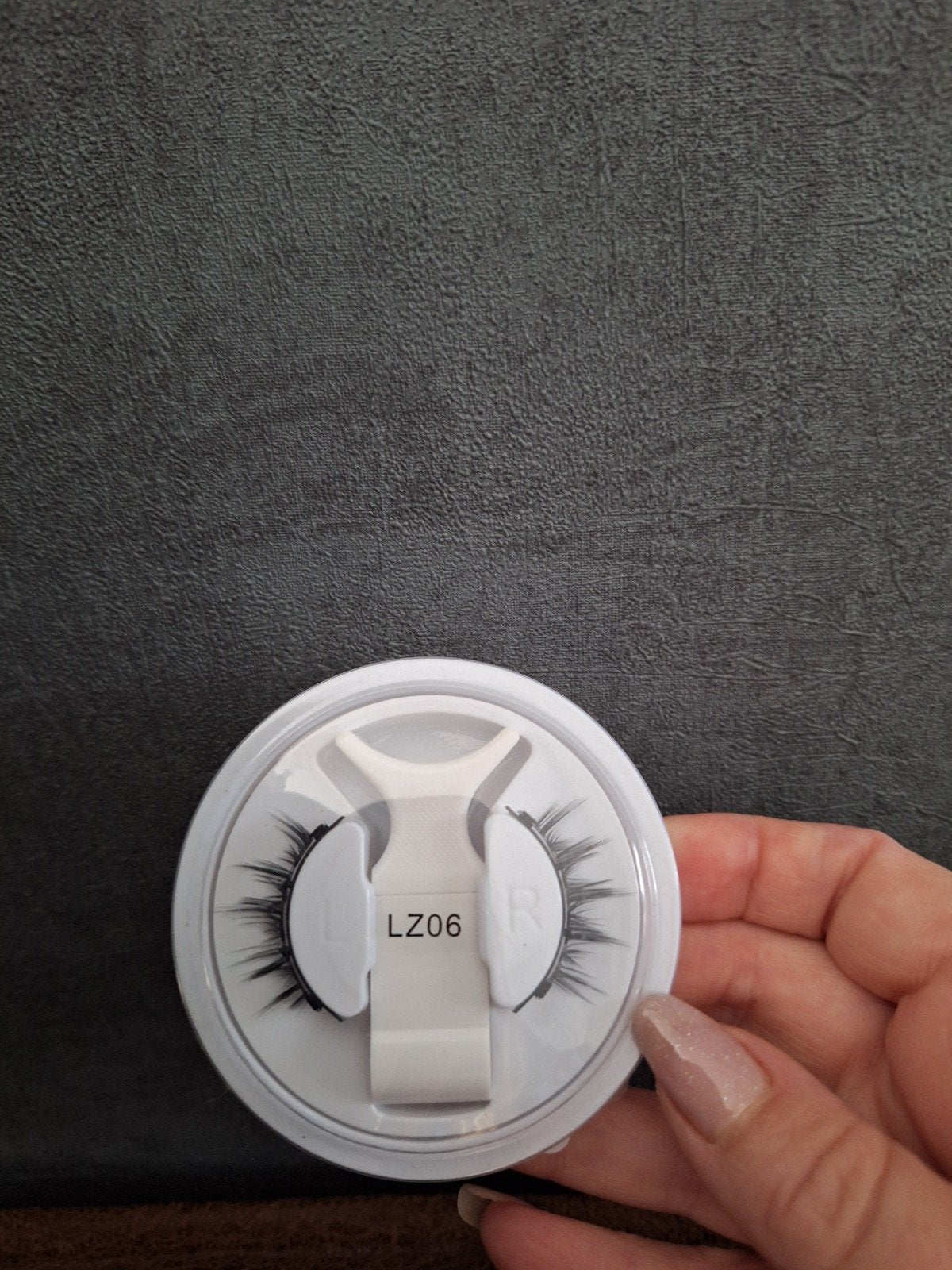 Nieuwe magnetische wimpers incl. handige aanbreng tool, Ophalen of Verzenden, Nieuw, Zwart, Ogen