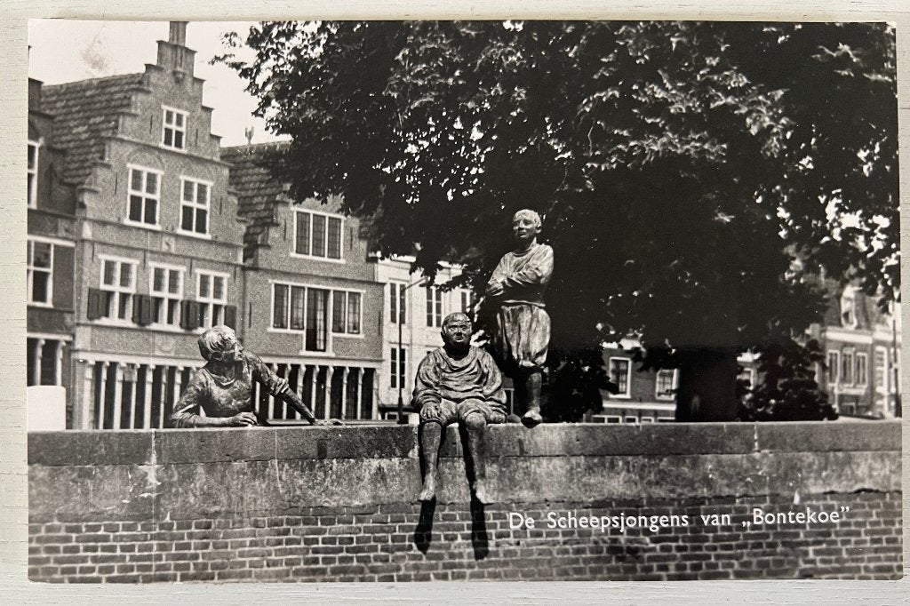 Oude Ansichtkaart  - Hoorn - De Scheepsjongens v. “Bontekoe”, Ophalen of Verzenden, Voor 1920, Gelopen, Noord-Holland