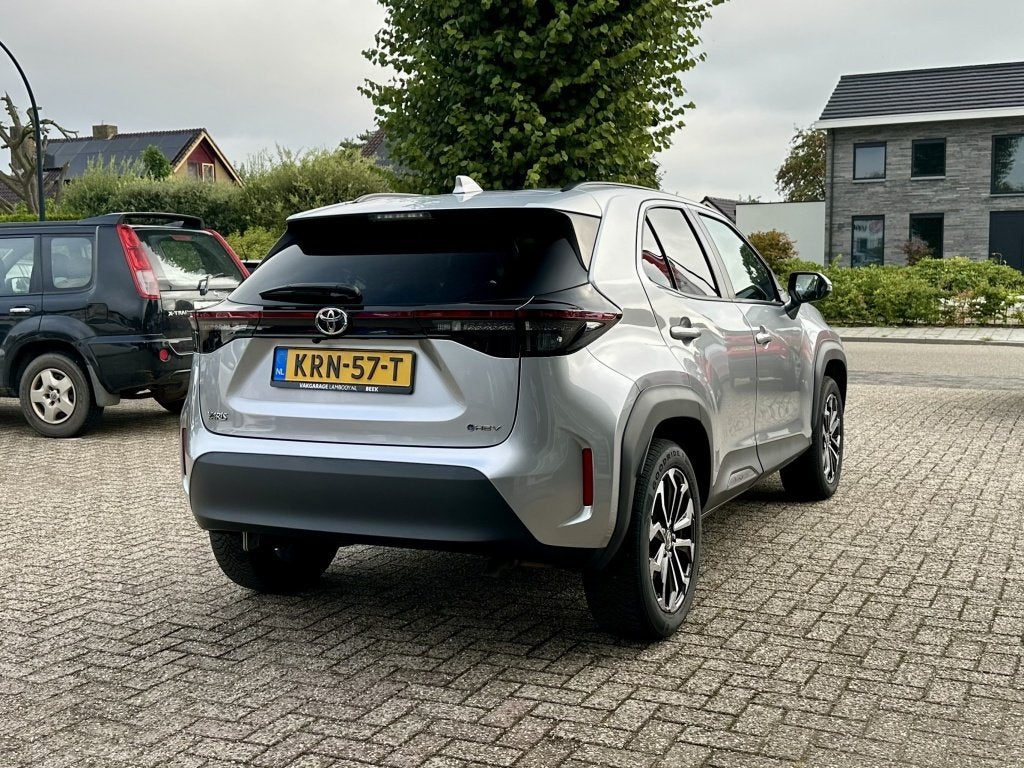 Toyota Yaris Cross 1.5 Hybrid 130PK Dynamic Camera Stoel/stu, Dealer onderhouden, Stof, Gebruikt, 1490 cc