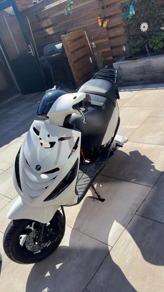 Piaggio Zip 172cc 2 Takt Amethyst Purple⚪️🟣, Ophalen, Tweetakt, Maximaal 45 km/u, Zip