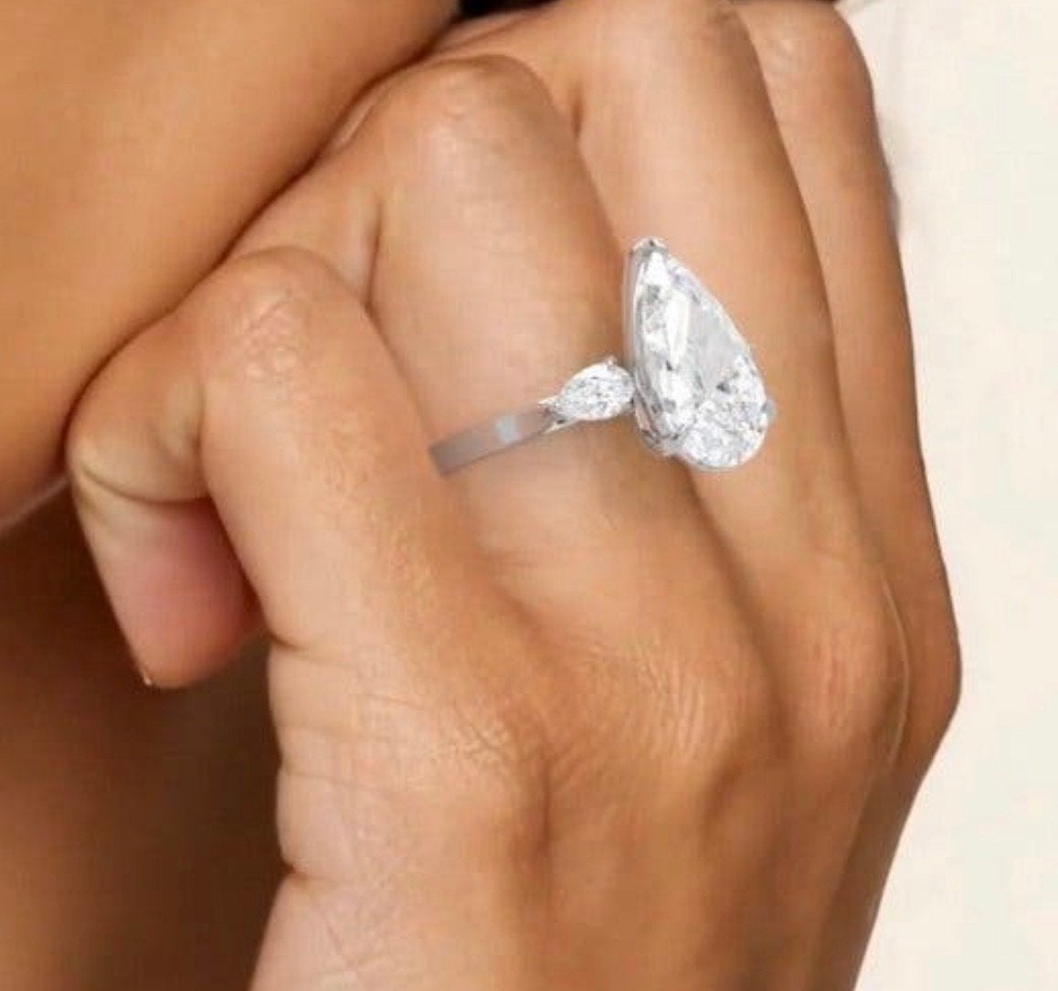 Nieuwe witgouden ring met VS2 diamanten van maar liefst 6CT!, Nieuw, Ophalen of Verzenden, 17 tot 18, Met edelsteen