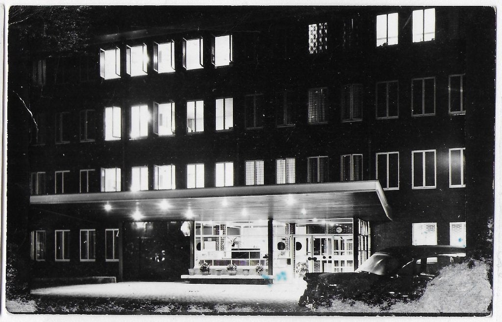 Breda Diaconessenhuis Oude gelopen Ansichtkaart ( B3557, Ophalen of Verzenden, Voor 1920, Gelopen, Noord-Brabant