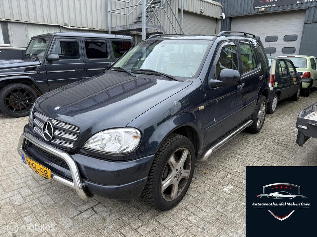 Mercedes M-klasse 430 V8 Automaat NO START START NIET, Auto's, Mercedes-Benz, Gebruikt, Zwart, Vierwielaandrijving, 4266 cc