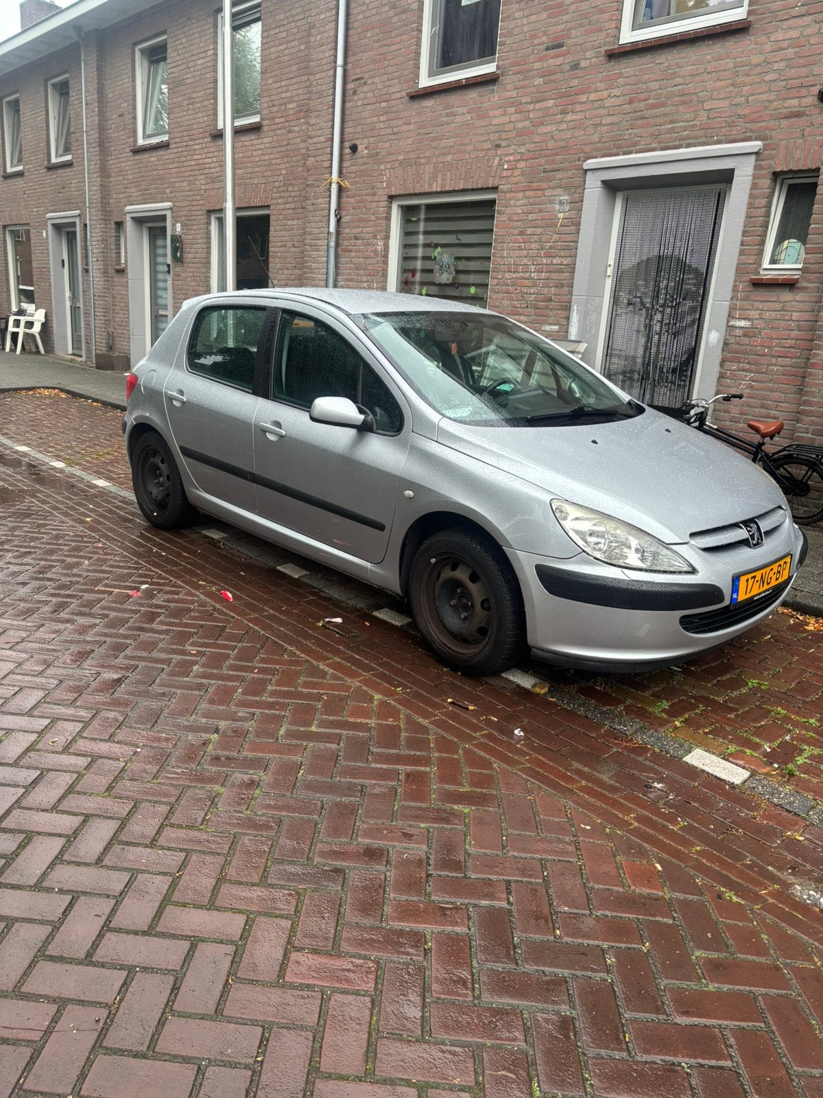 Peugeot 307 1.6 16V 5DRS 2003 Grijs, Auto's, Voorwielaandrijving, Zwart, 4 cilinders, 610 kg