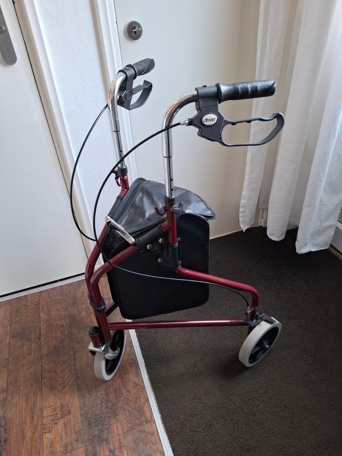 3 poot rollator z.g.a.n, Ophalen, Opvouwbaar, Zo goed als nieuw