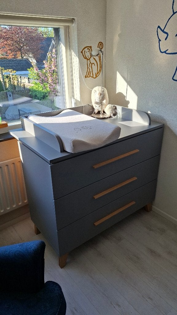 Complete babykamer met commode, kast en ledikant, Ophalen, Gebruikt, 50 tot 70 cm, 100 cm of meer