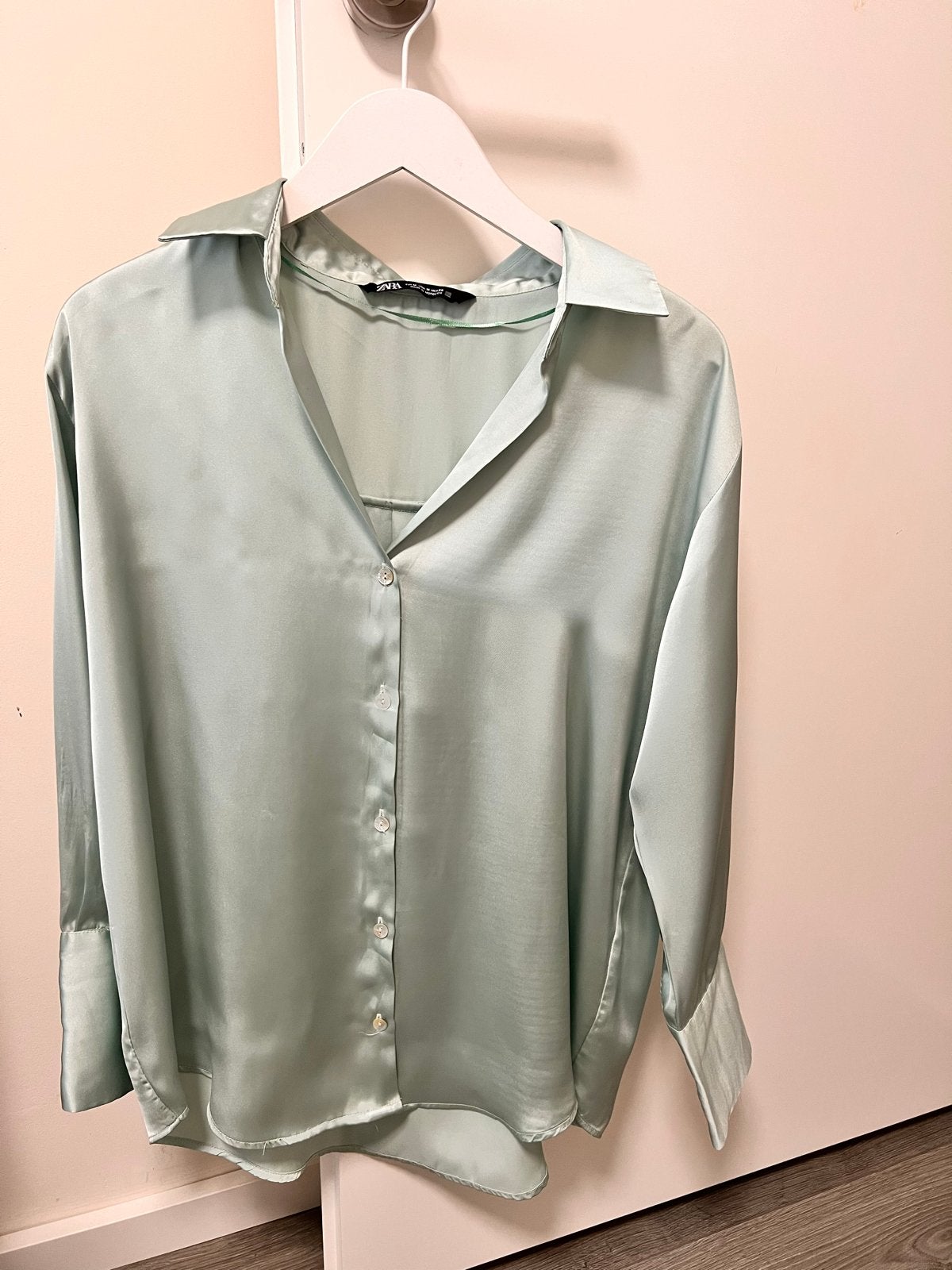 Zara Satijnen Blouse Mint Groen Maat M, Ophalen of Verzenden, Zo goed als nieuw, Maat 38/40 (M), Groen