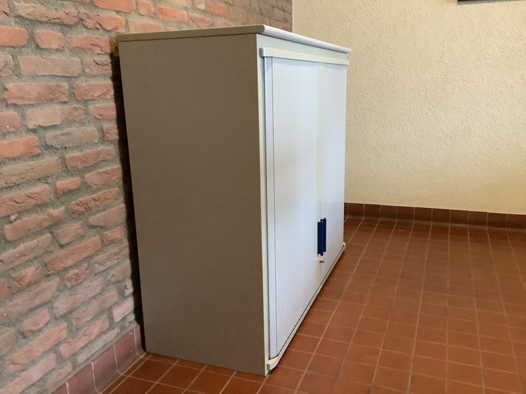 Mooie archiefkast met roldeuren en slot met sleutel € 99,—, Ophalen, Zo goed als nieuw, 25 tot 50 cm, Minder dan 100 cm