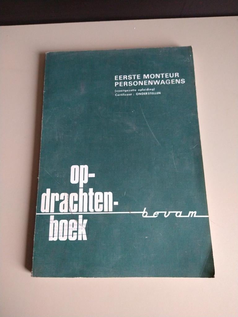 Eerste Monteur Personenwagens Opdrachtenboek Bovam, Boeken, Ophalen of Verzenden