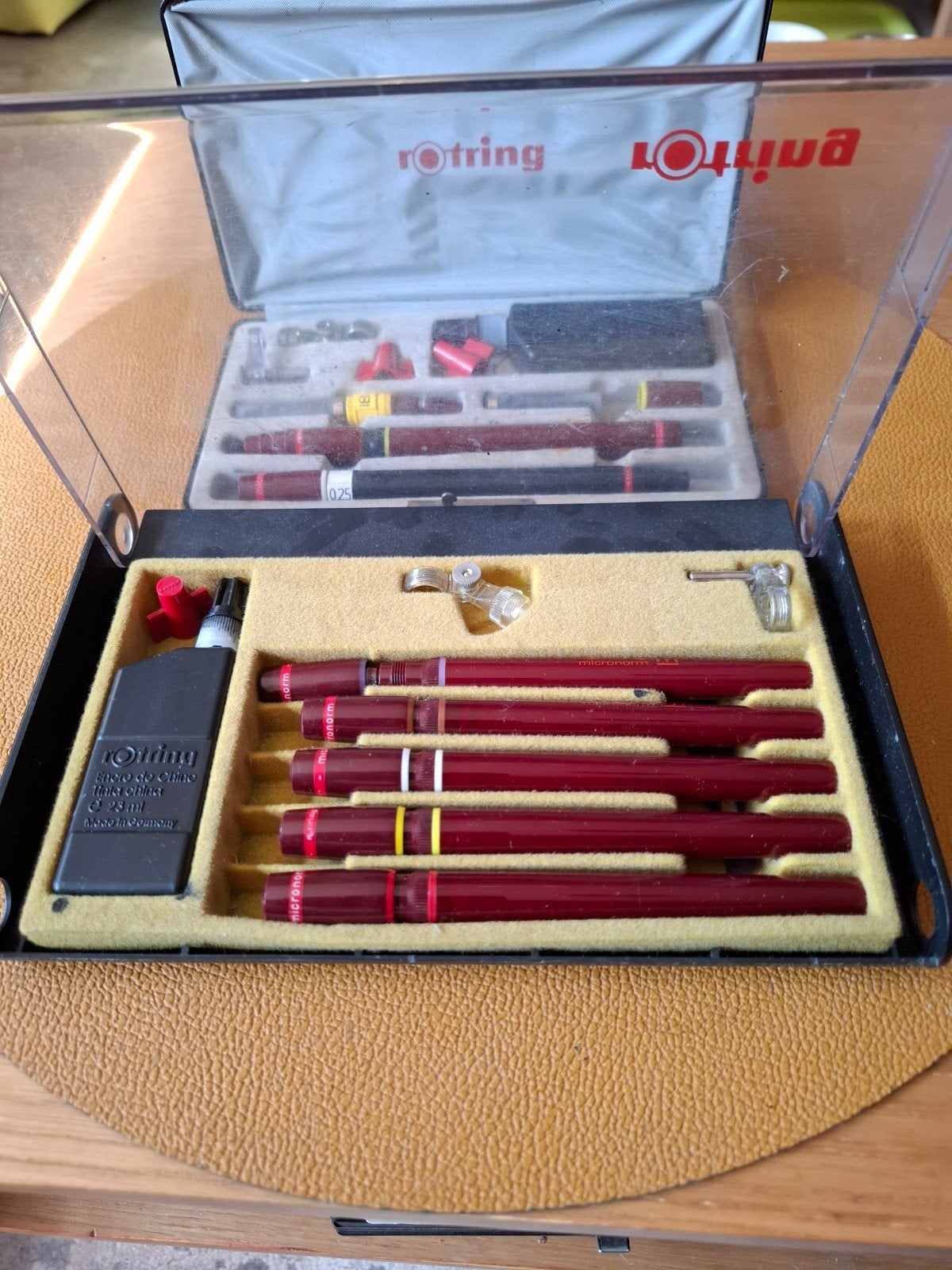 Twee rotring Micronorm tekenset met inktflesje, Hobby en Vrije tijd, Verzenden, Gebruikt, Overige typen