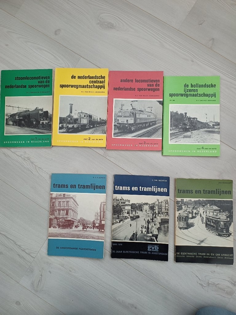 Tram boeken van Amsterdam en Utrecht, Boeken, Ophalen, Zo goed als nieuw, Onbekend, Tram