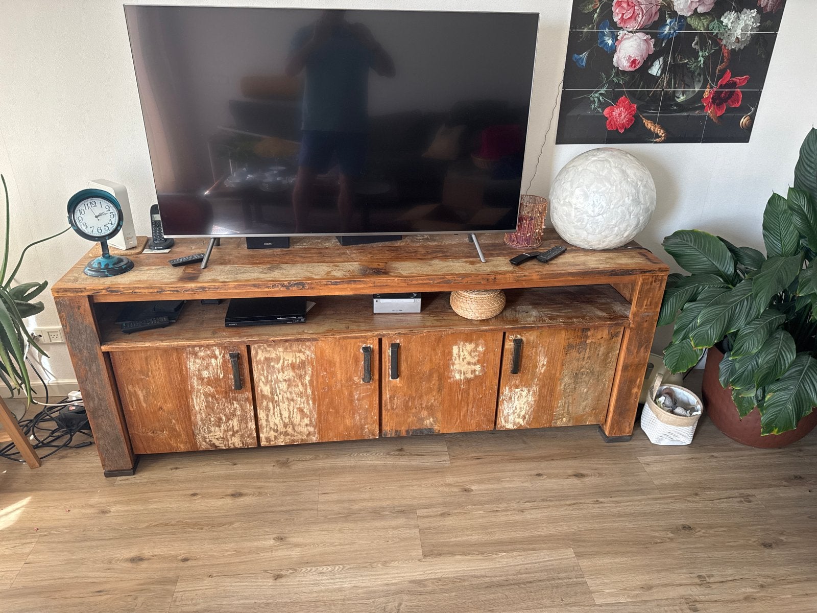 Robuust houten tv-dressoir met opbergruimte, Ophalen, Gebruikt, 150 tot 200 cm, Minder dan 100 cm