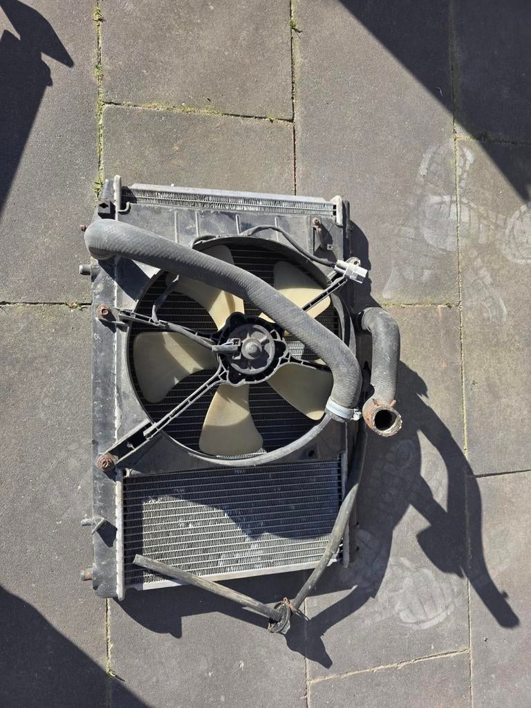 Radiator met ventilator 1996 toyota starlet, Auto-onderdelen, Ophalen, Toyota