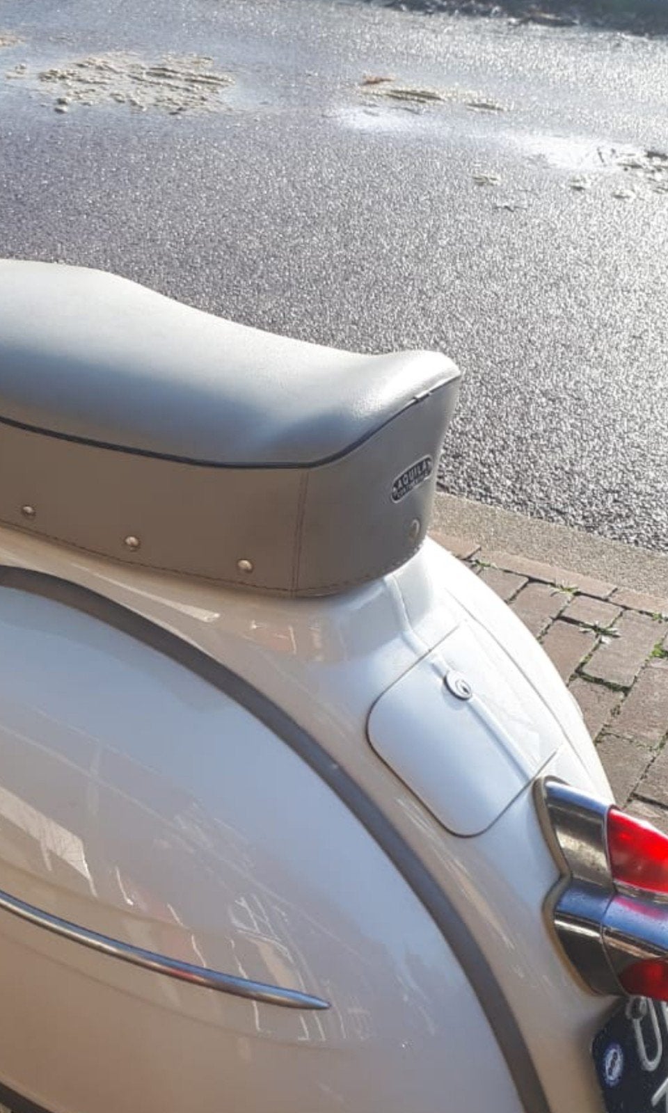 GS 160 1963 eerste serie Vespa, klepje op achterspatbord, Motoren, Ophalen