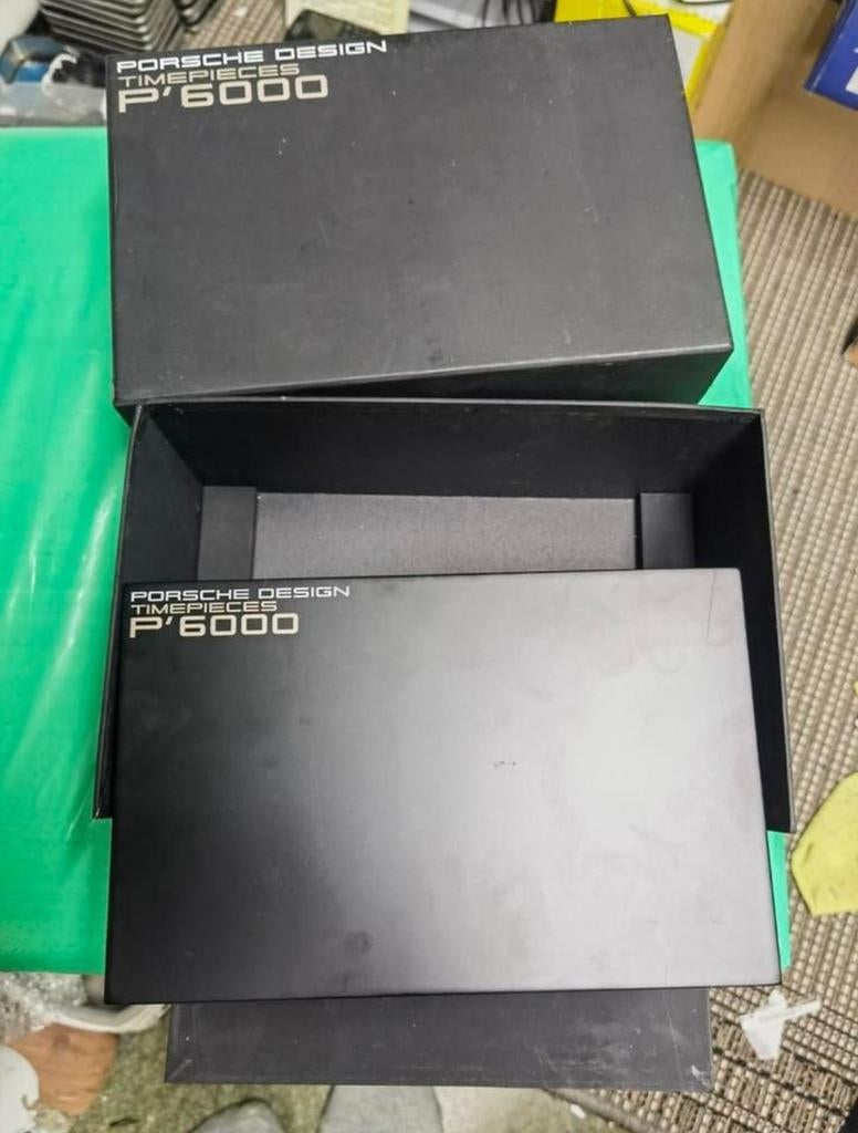 porsche design horloge koffer / horloge doos 

PORSCHE DES, Ophalen of Verzenden, Gebruikt