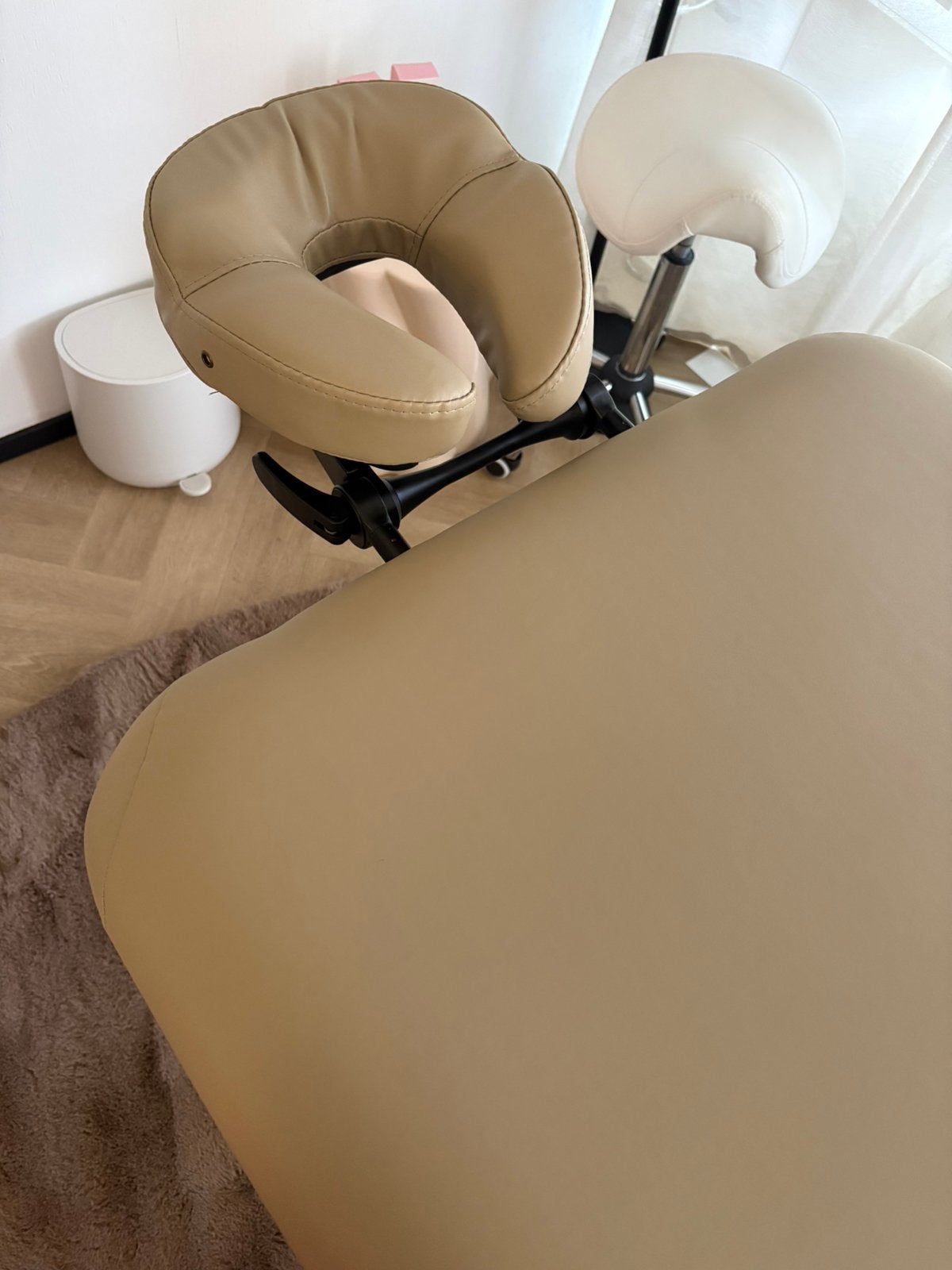 Elektrische massagetafel / behandelstoel verstelbaar, Sport en Fitness, Massageproducten, Ophalen, Zo goed als nieuw, Massagetafel