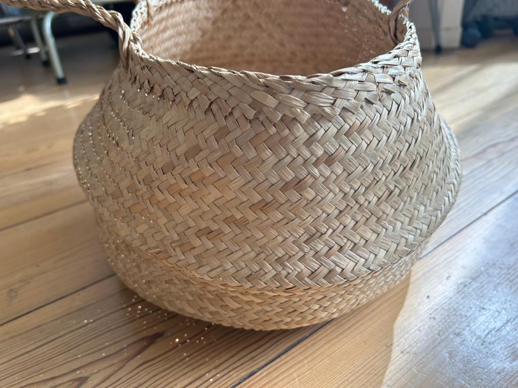 Mooie gevlochten rieten mand tas, Sieraden, Tassen en Uiterlijk, Ophalen of Verzenden