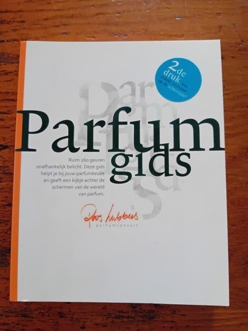 Roos Lubbers - Parfumgids - keuze parfum bekende merken, Ophalen of Verzenden, Zo goed als nieuw, Overige onderwerpen, Roos Lubbers