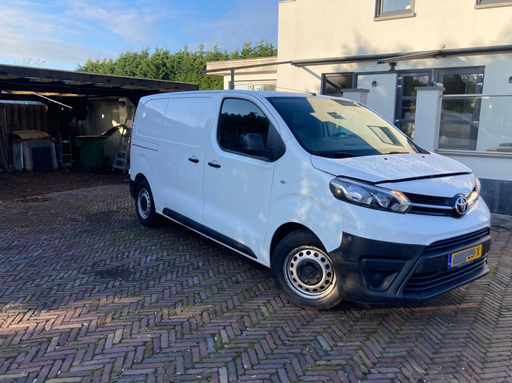 Toyota Proace 1.6 D-4d 70KW 2019 Wit, Auto's, Bestelauto's, Voorwielaandrijving, 2000 kg, Wit, Bedrijf