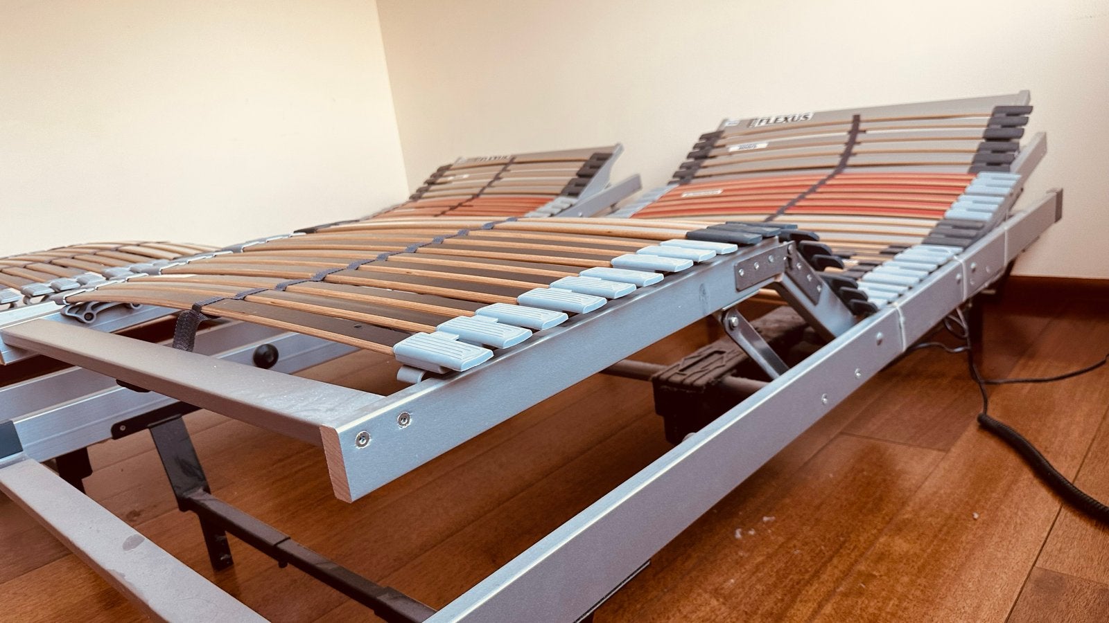2x Elektrisch verstelbare lattenbodems 90x200 - Gratis af te, Ophalen, 90 cm, Tweepersoons, 200 cm
