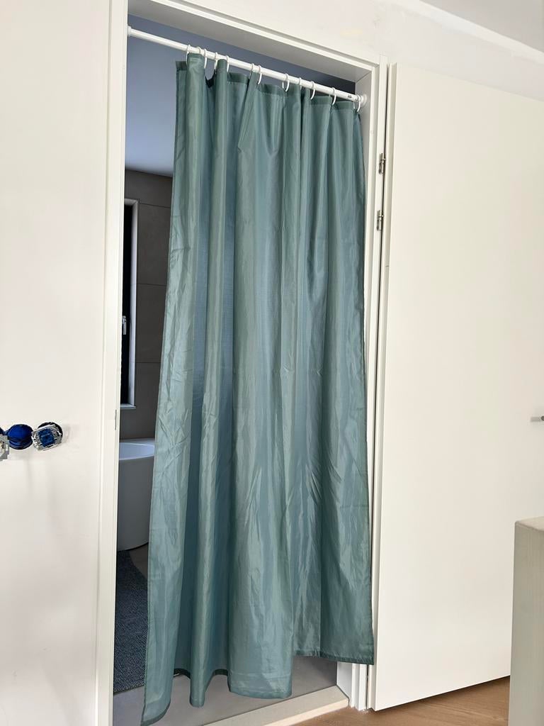 IKEA VÄNNEÅN Douchegordijn met BOTAREN stang, Ophalen of Verzenden, Zo goed als nieuw, Groen, Overige typen