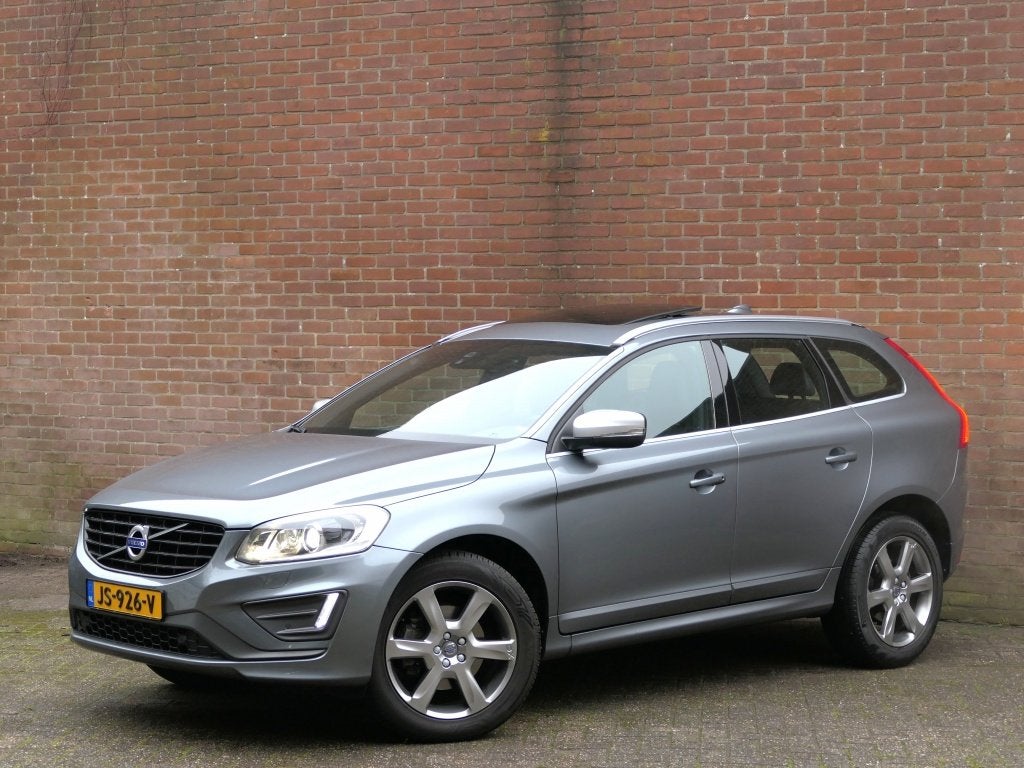 Volvo XC60 2.0 T5 FWD R-Design Xenon / Panoramadak / Standka, Auto's, Volvo, 15 km/l, Gebruikt, 4 cilinders, 1969 cc