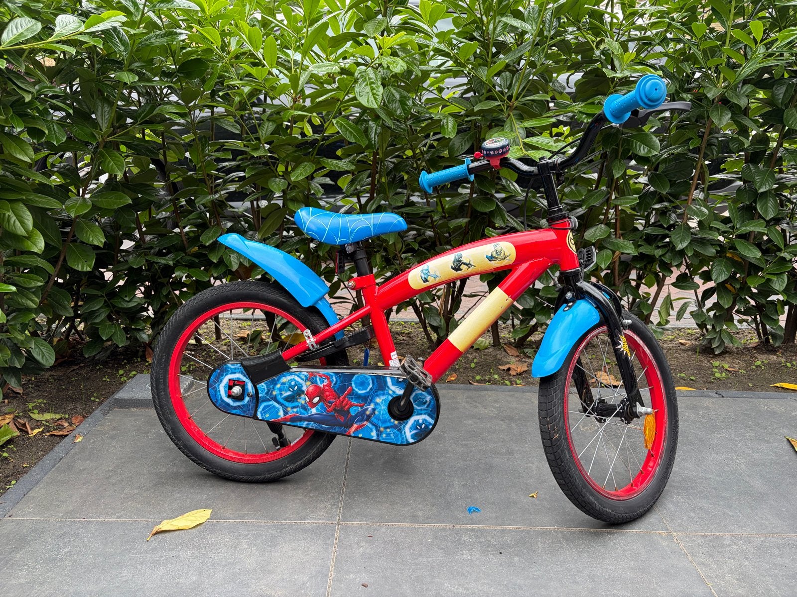 Kinderfiets Volare 16 inch Spiderman, Fietsen en Brommers, Fietsen | Kinderfietsjes, Ophalen, Gebruikt, Terugtraprem, 16 tot 20 inch