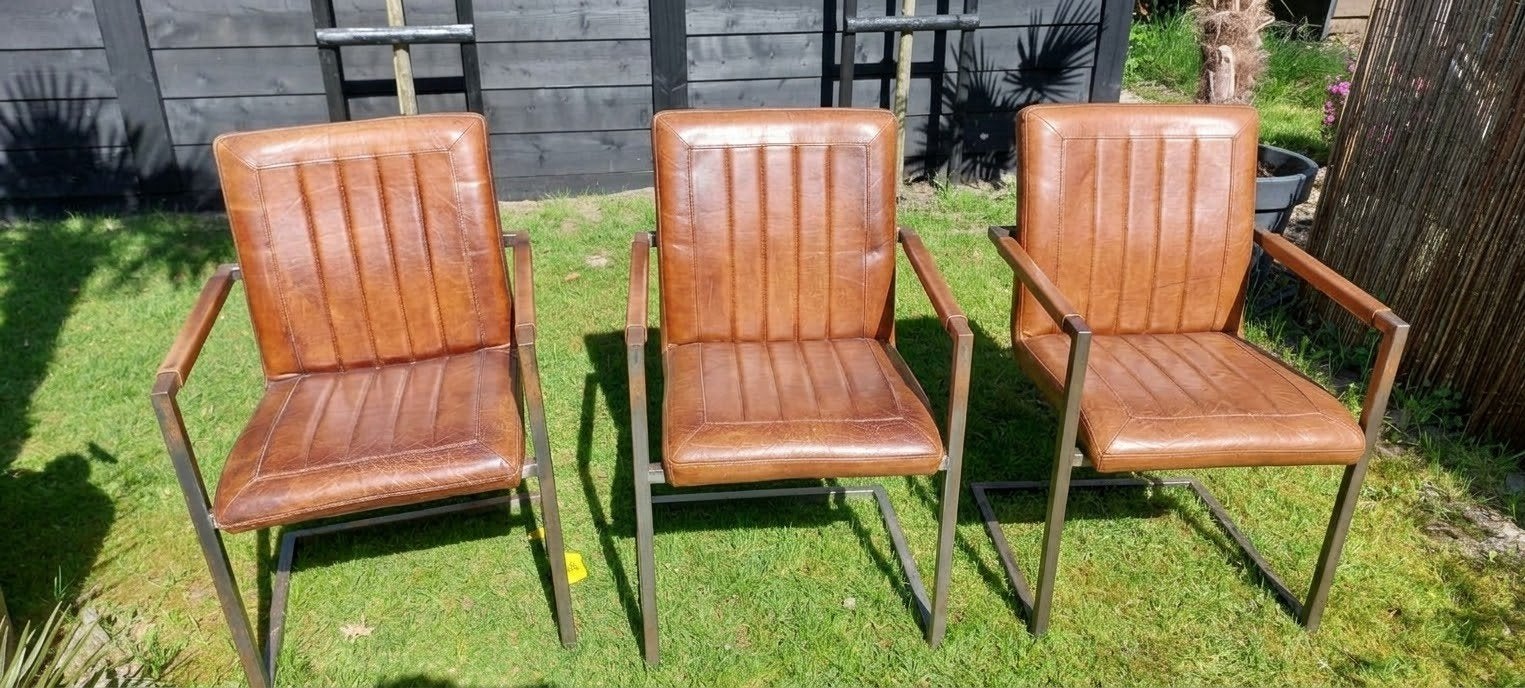Set van 3 vintage leren eetkamerstoelen met metalen frame, Gebruikt, Vintage, Industrieel, Retro, Ophalen of Verzenden, Leer