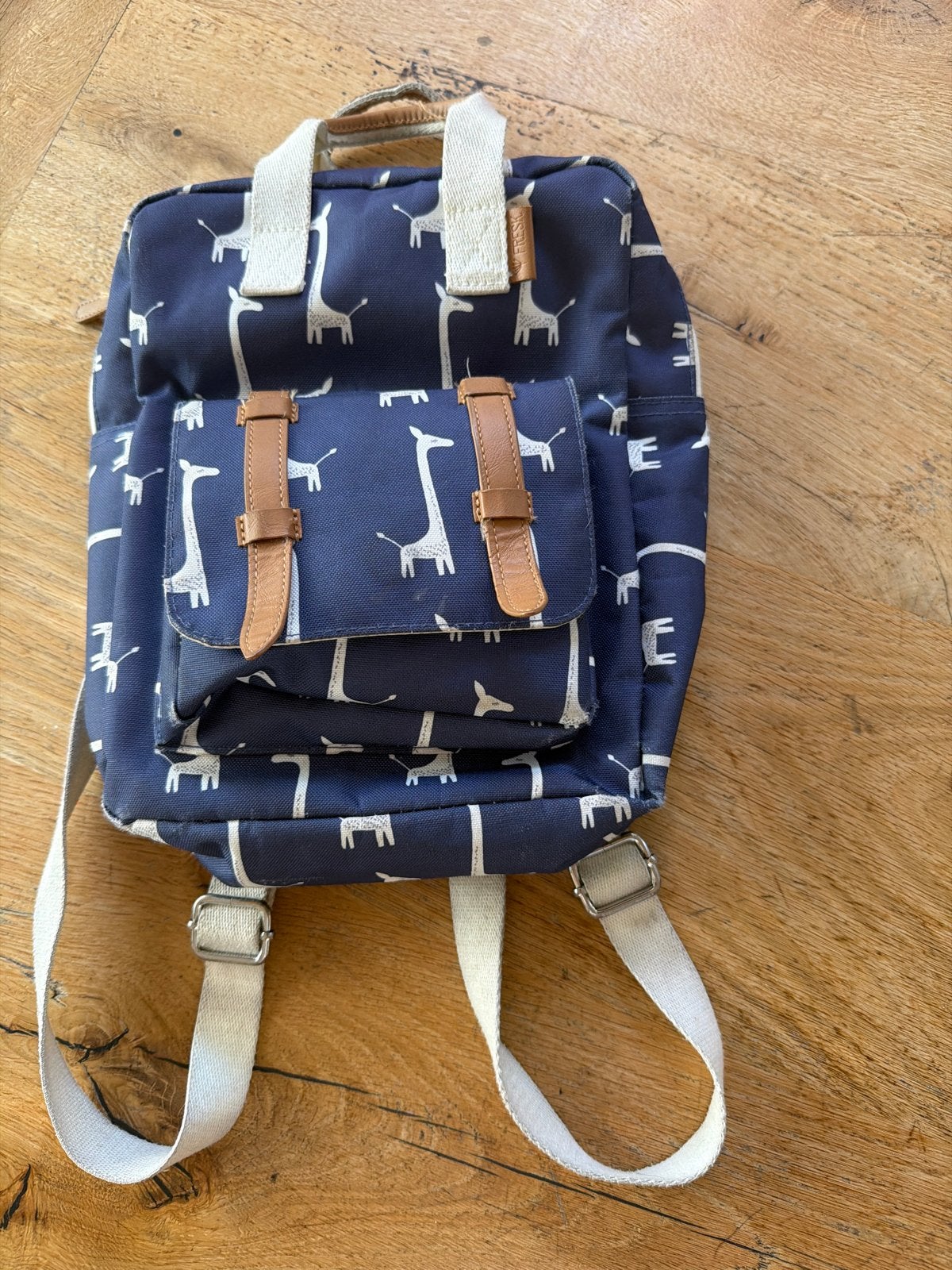 FRESK rugzak met giraffenprint - Zo goed als nieuw, Overige merken, Minder dan 30 cm, Ophalen of Verzenden, Minder dan 25 cm