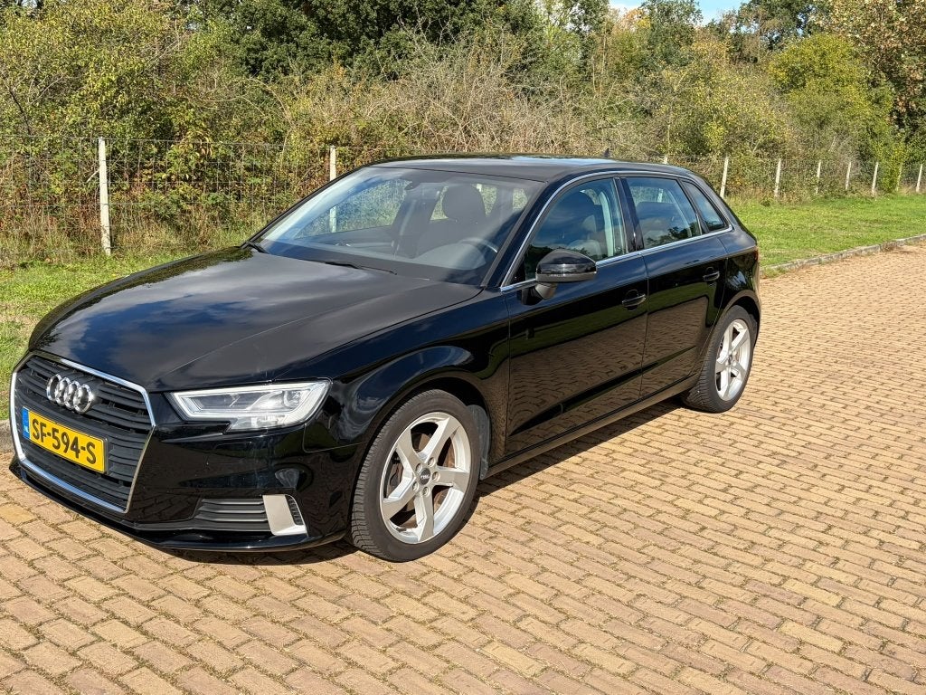 Audi A3 1.0 Tfsi 116pk 2018 Zwart, Auto's, Stof, Zwart, 620 kg, Zwart