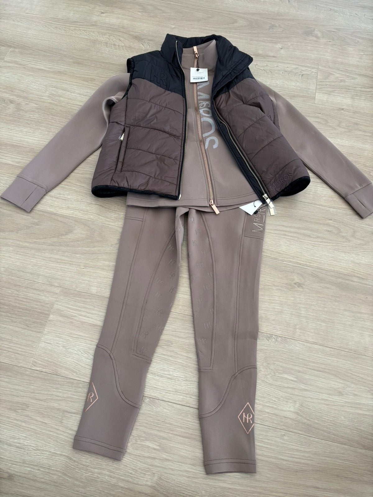 Mrs Ros set taupe nieuw, Ophalen of Verzenden, Nieuw, Dressuur, Bovenkleding