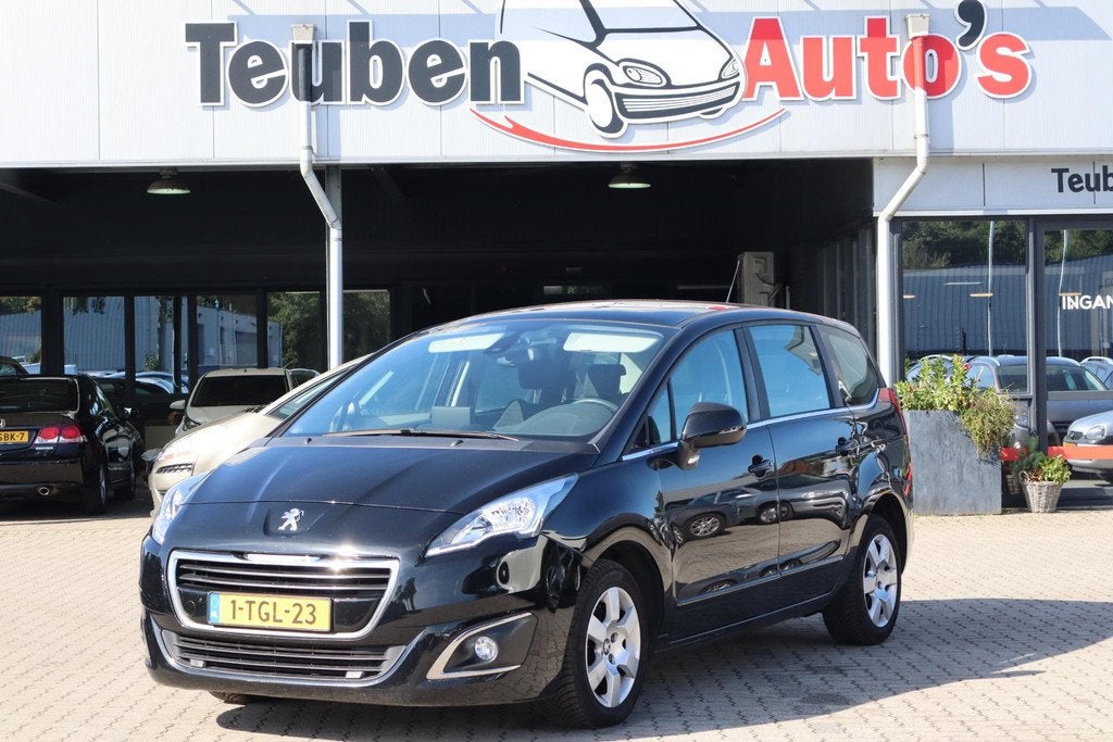 Peugeot 5008 1.6 HDi Active 5p. Navigatie, Panoramadak, Crui, Stof, Gebruikt, 4 cilinders, Zwart