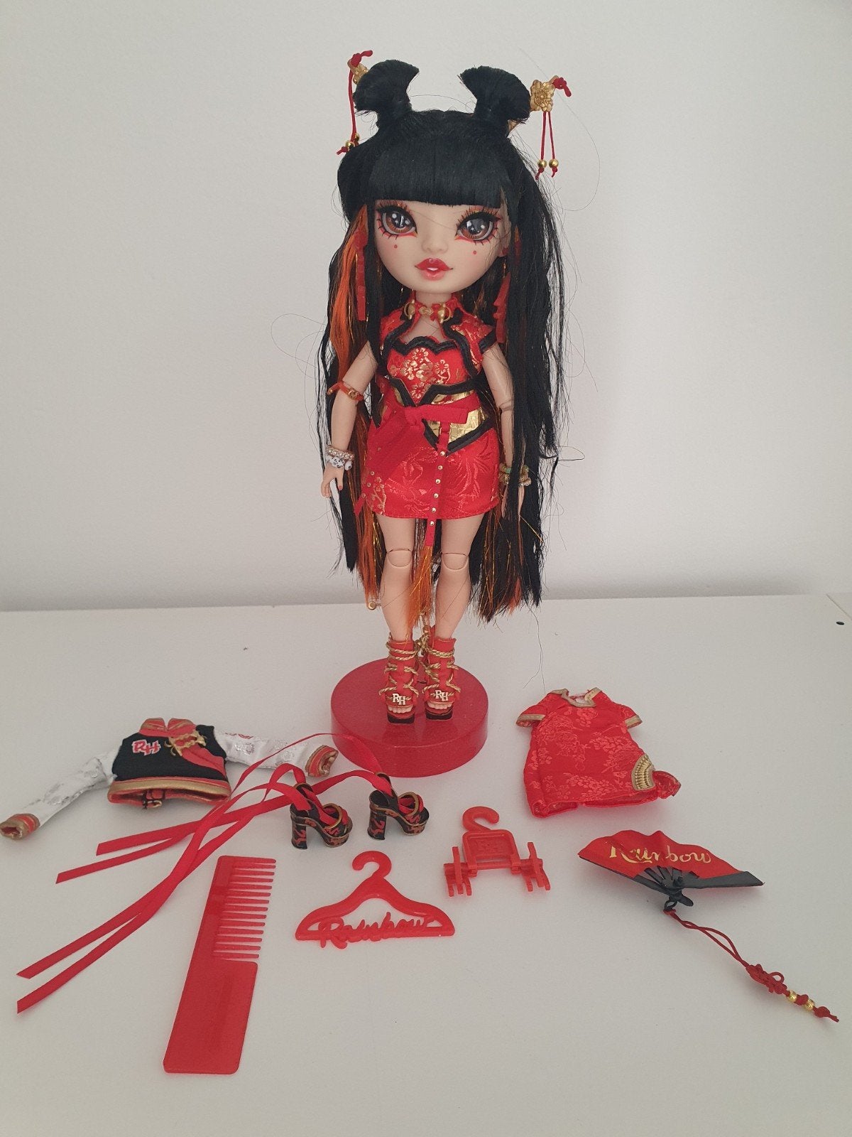 rainbow high Lily Cheng, Verzamelen, Ophalen of Verzenden, Zo goed als nieuw, Pop
