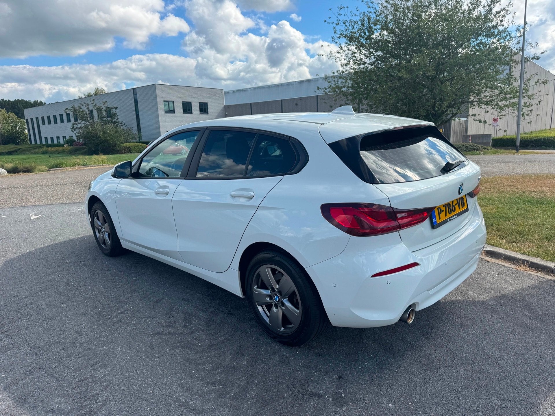 BMW 1-serie | 2022 | 116i Business Edition | APK | Virtual C, Auto's, Gebruikt, Wit, Origineel Nederlands, Bedrijf