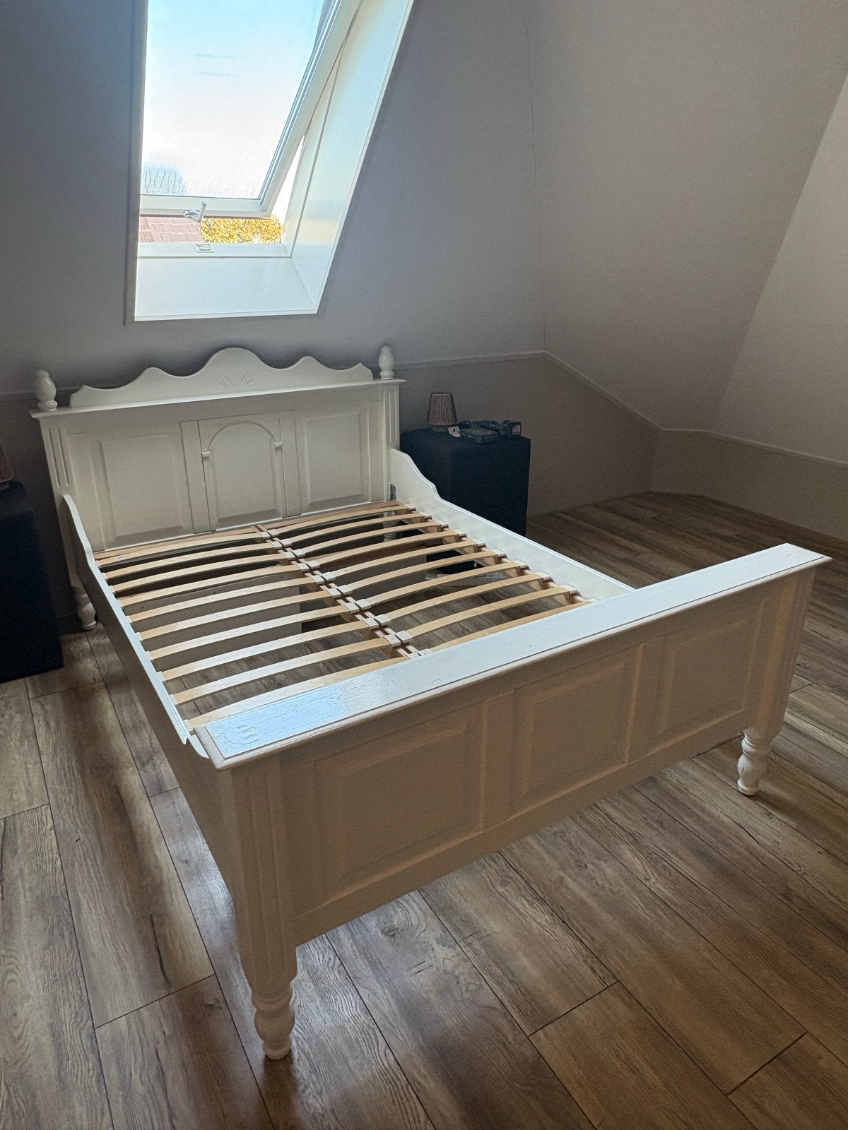 Tweepersoonsbed met lattenbodem 140x200 gratis, Ophalen, Gebruikt, Wit, Tweepersoons