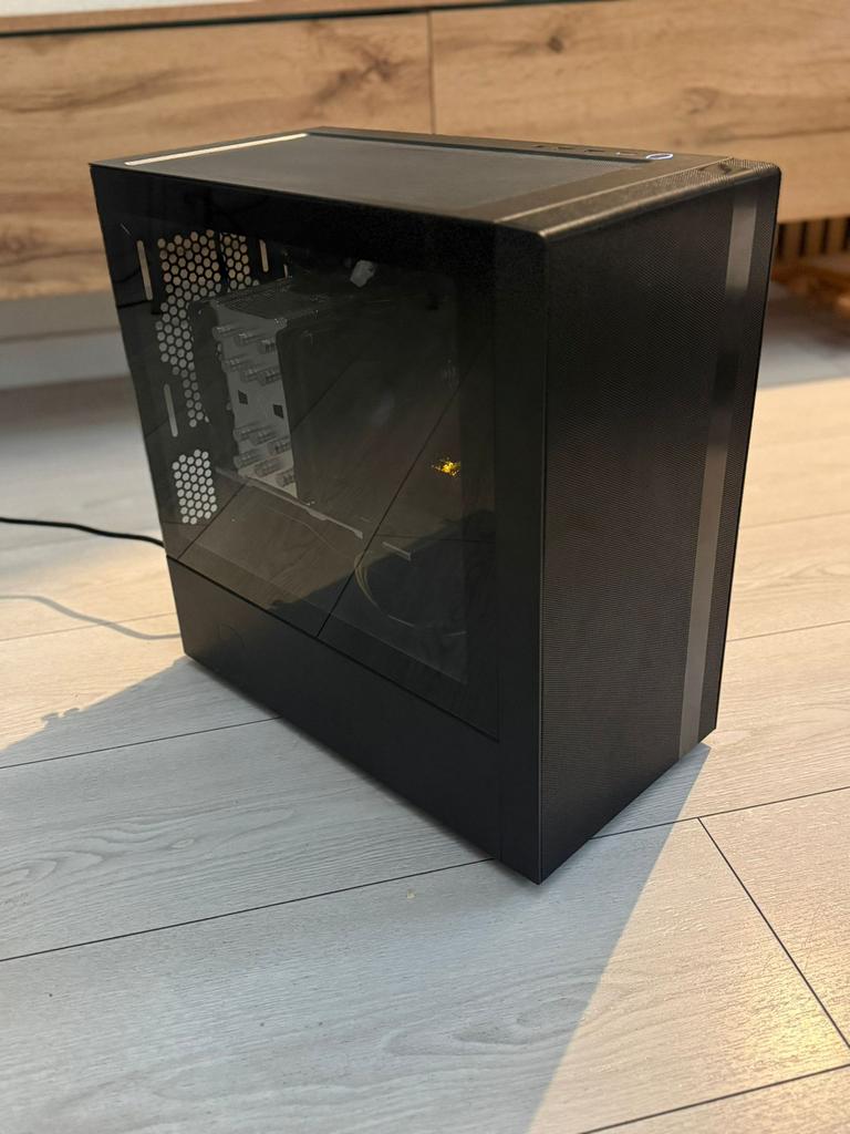 Performance Game PC - 32 GB - Ryzen 5, 32 GB, Zo goed als nieuw, Gaming, HDD