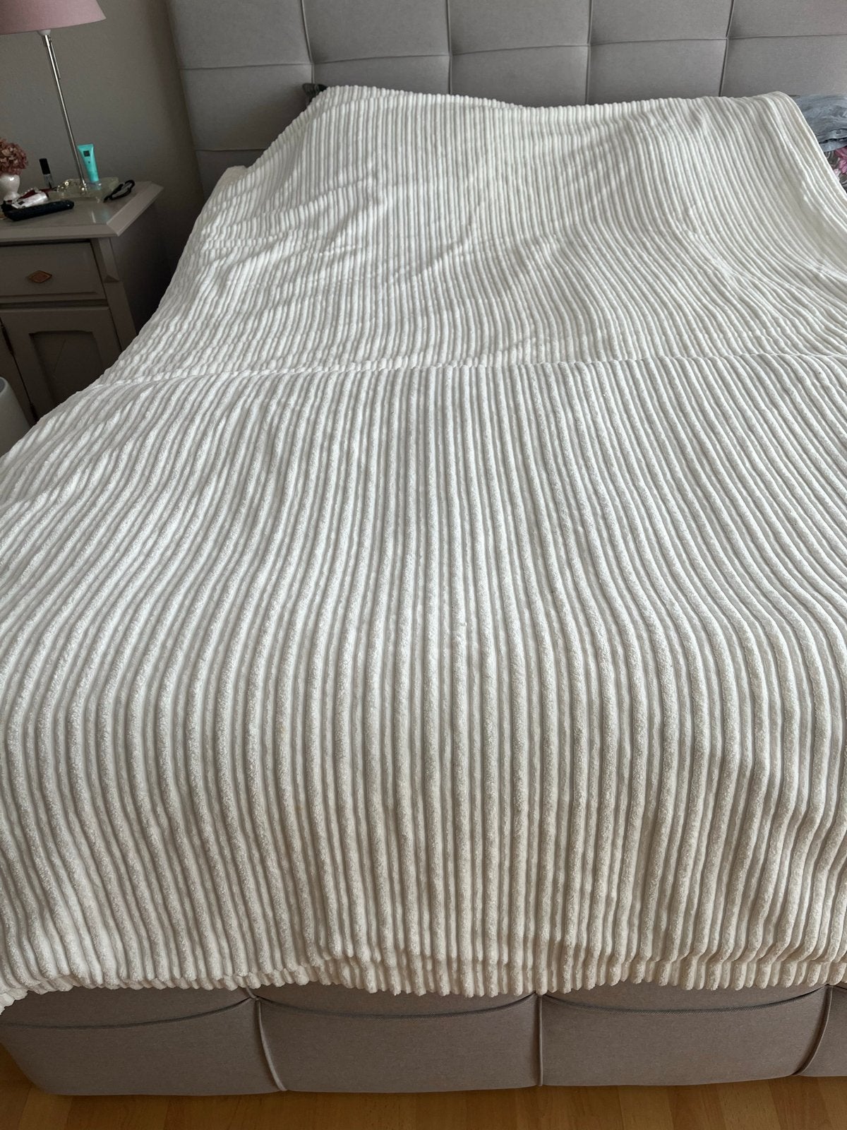 Zacht wit geribbelde sprei/plaid, Ophalen, Overige merken, Jongetje of Meisje, Wit
