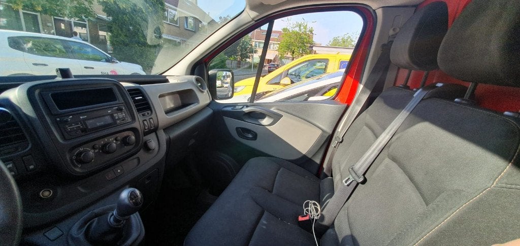 Renault Trafic, Stof, Zwart, 4 cilinders, Renault