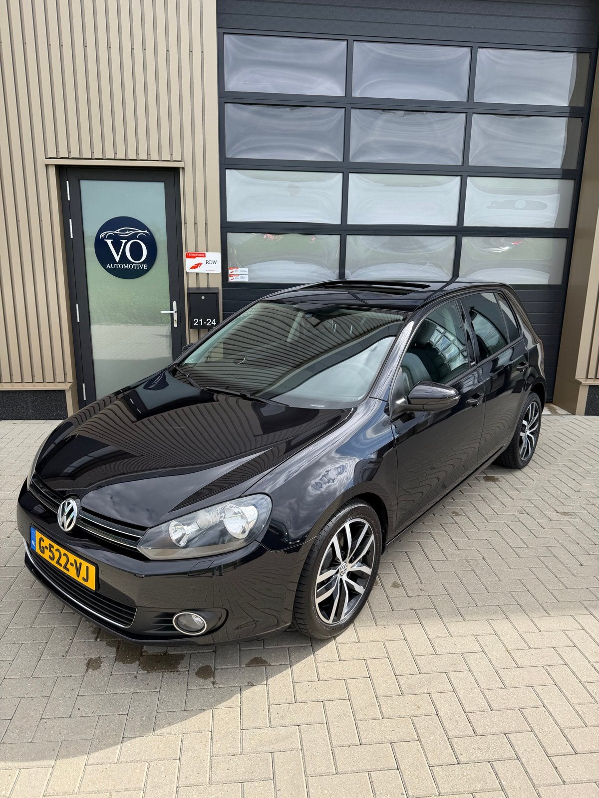 Volkswagen Golf 1.2 TSI 63KW 5D 2011 Zwart Pano AHK, Voorwielaandrijving, Dealer onderhouden, Stof, 4 cilinders